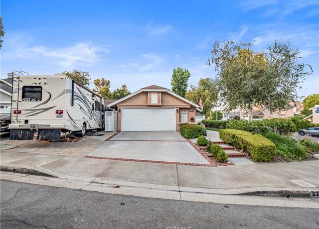 Property at 22865 Tamarack Ln, Saugus, CA 91390, 3 beds, 2 baths