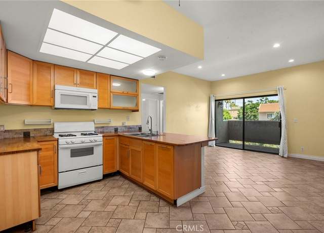 Property at 10943 Laurel Canyon Blvd Unit C10, San Fernando, CA 91340, 2 beds, 2 baths