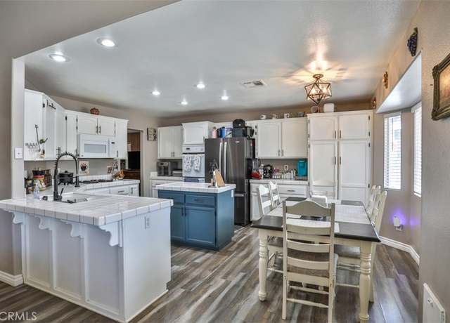 Property at 16403 Cuyama Way, Apple Valley, CA 92307, 3 beds, 2 baths