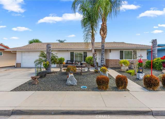 Property at 1561 W Wesley Pl, Hemet, CA 92543, 2 beds, 2 baths