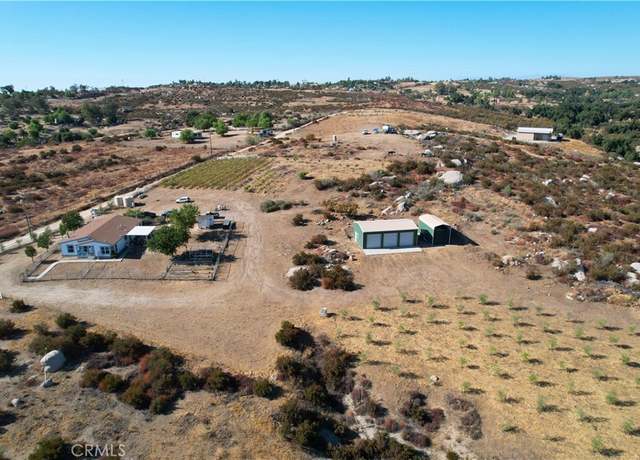 Property at 35156 Hobbiton Rd, Hemet, CA 92544, 3 beds, 2 baths