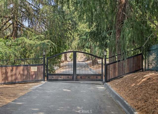 Property at 11707 Pendleton Rd, Yucaipa, CA 92399, 4 beds, 3 baths