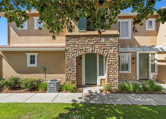 Property at 28017 Serra Ln, Valencia, CA 91355, 2 beds, 2 baths