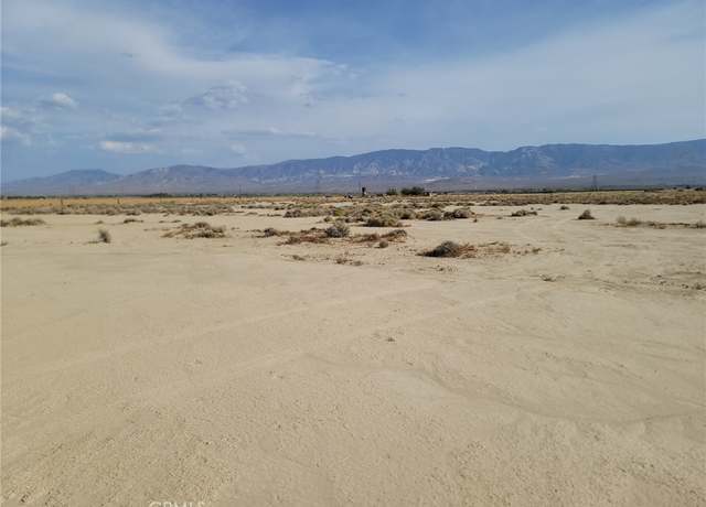 Property at 4 OFF Post Office Rd, Lucerne Valley, CA 92356