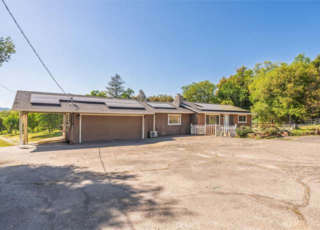 Property at 40700 Road 425a, Oakhurst, CA 93644, 4 beds, 3 baths