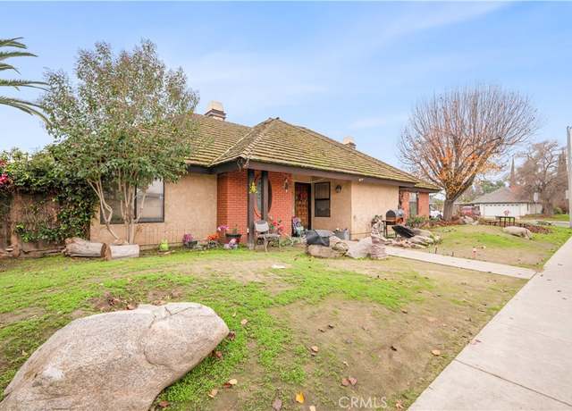 Property at 747 W Whitendale Ave, Visalia, CA 93277, 3 beds, 2 baths