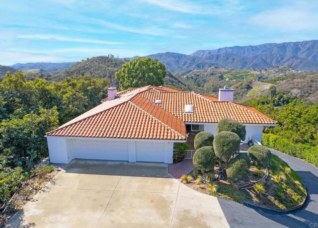 Property at 2366 Green Valley Rd, Fallbrook, CA 92028, 3 beds, 3.5 baths