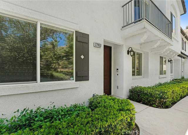 Property at 27953 Avalon Dr, Canyon Country, CA 91351, 2 beds, 2.5 baths