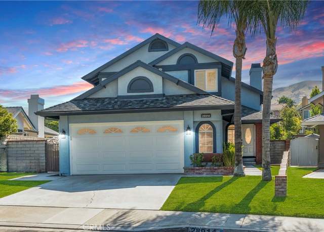 Property at 28914 Raintree Ln, Saugus, CA 91390, 3 beds, 2.5 baths