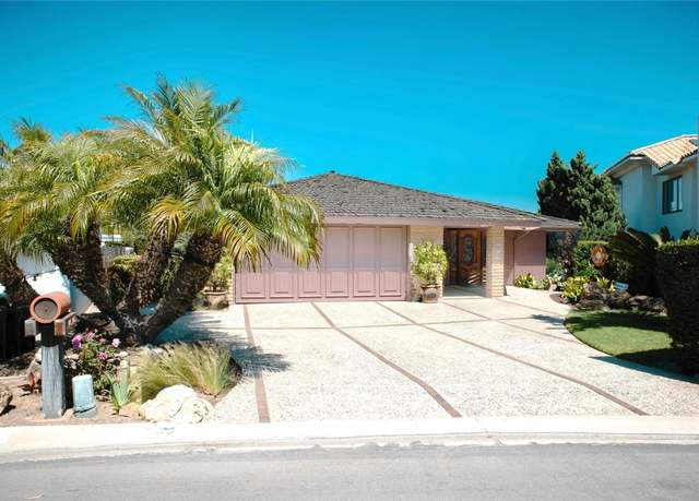 Property at 730 Saint James Pl, Newport Beach, CA 92663, 2 beds, 3 baths