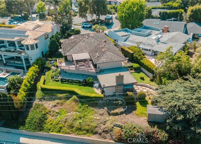 Property at 730 Saint James Pl, Newport Beach, CA 92663, 3 beds, 3.5 baths