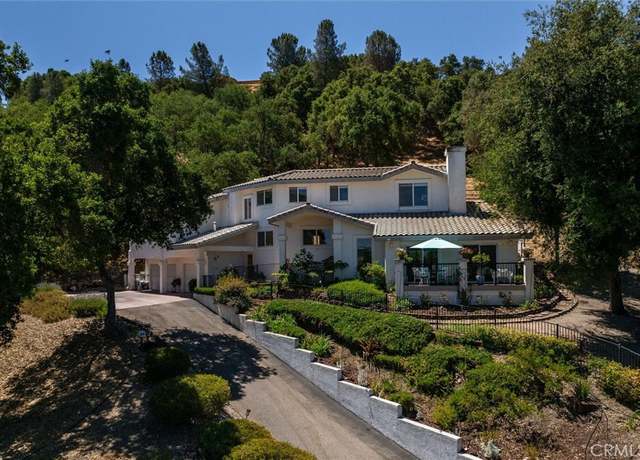 Property at 9230 Las Lomas Ave, Atascadero, CA 93422, 3 beds, 3 baths