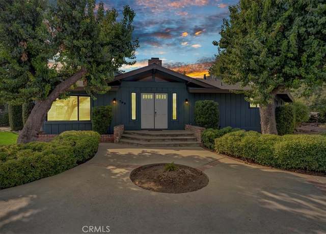 Property at 798 N Pepper St, Woodlake, CA 93286, 4 beds, 3.5 baths