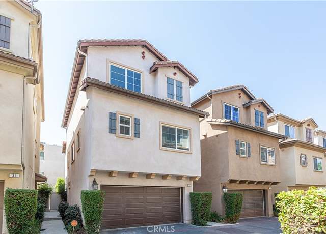 Property at 6840 De Celis Pl #32, Van Nuys, CA 91406, 4 beds, 4 baths