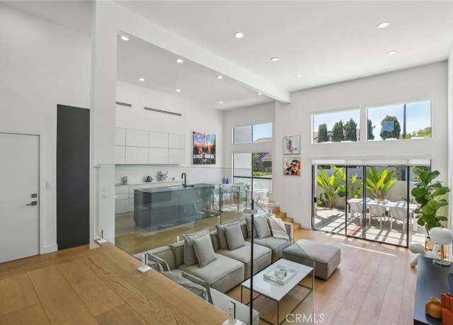 Property at 15 Waterway #11, Irvine, CA 92614, 3 beds, 2 baths