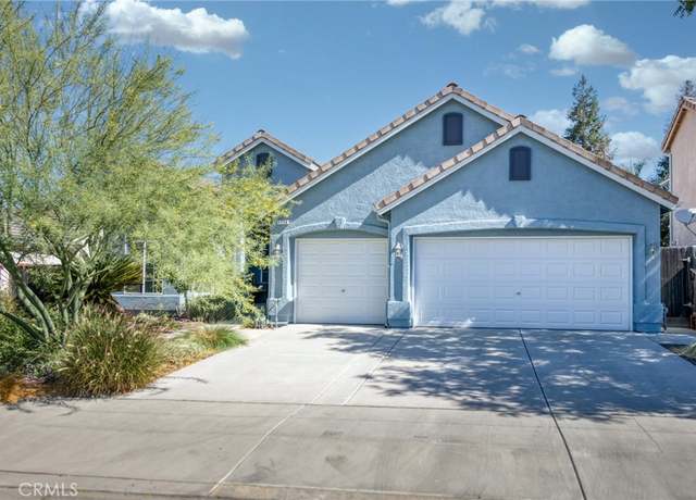 Property at 1138 E Pinehurst Ave, Fresno, CA 93730, 3 beds, 2.5 baths