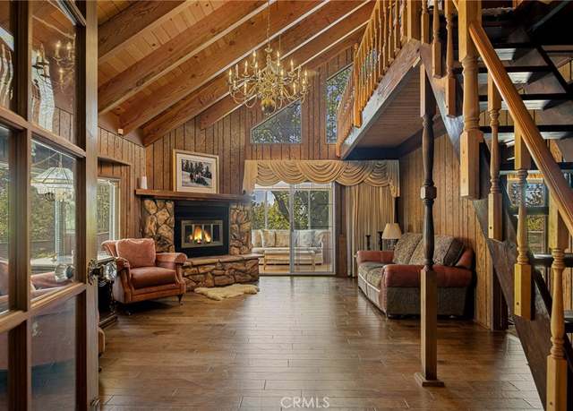 Property at 1295 Aleutian Dr, Lake Arrowhead, CA 92352, 5 beds, 3 baths