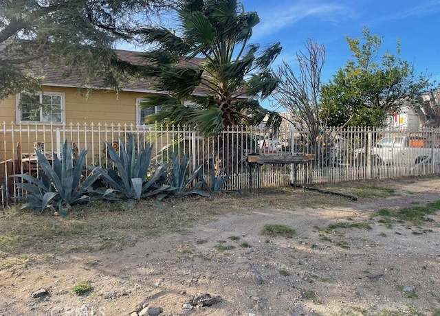 Property at 8706 Mulberry Ave, Fontana, CA 92335, 2 beds, 1 bath