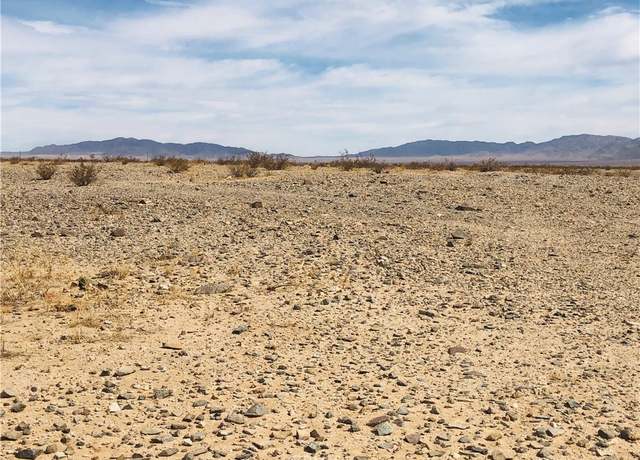 Property at 5 Raymond Dr, 29 Palms, CA 92277
