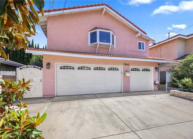 Property at 7842 Cypress Dr, Huntington Beach, CA 92647, 4 beds, 3.5 baths
