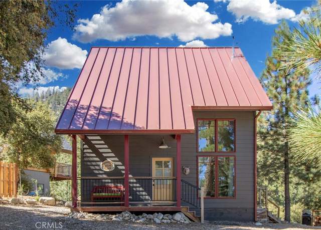 Property at 1517 Woodland Dr, Pine Mtn Club, CA 93222, 2 beds, 2 baths