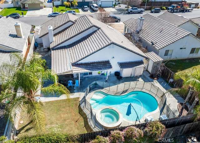 Property at 44475 Galicia Dr, Hemet, CA 92544, 3 beds, 2 baths