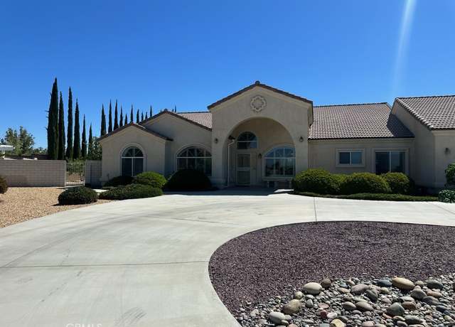 Property at 19924 Sunset Ln, Apple Valley, CA 92308, 4 beds, 3.5 baths