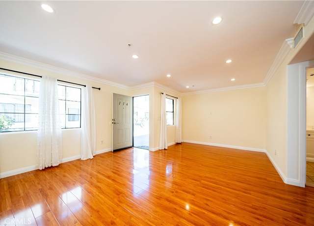 Property at 10894 Olinda St #116, Sun Valley, CA 91352, 3 beds, 3 baths