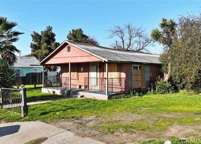 Property at 1023 Clinton St, Madera, CA 93638, 4 beds, 2 baths