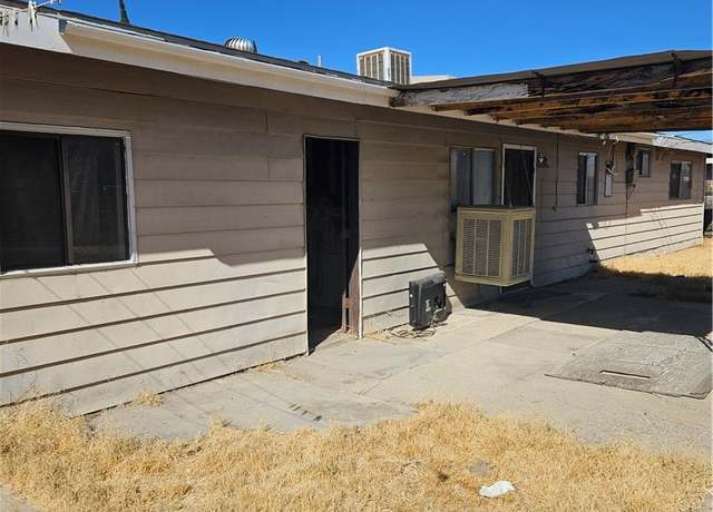 Property at 14959 Condor Rd, Victorville, CA 92394, 4 beds, 2 baths