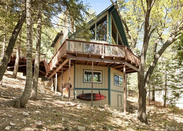 Property at 26627 Thunderbird Dr, Lake Arrowhead, CA 92352, 3 beds, 2.5 baths