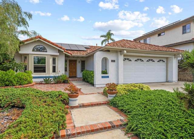 Property at 2652 Coronado Pl, Vista, CA 92081, 2 beds, 2 baths