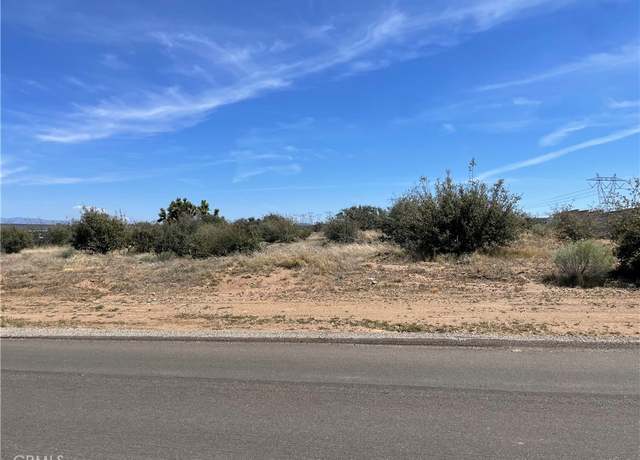 Property at 7857 Arrowhead Rd, Phelan, CA 92371