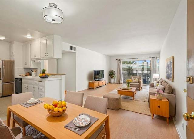 Property at 10240 Camarillo St #204, Toluca Lake, CA 91602, 1 bed, 1 bath