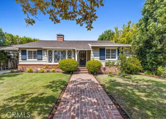 Property at 4545 Allott Ave, Sherman Oaks, CA 91423, 3 beds, 2.5 baths