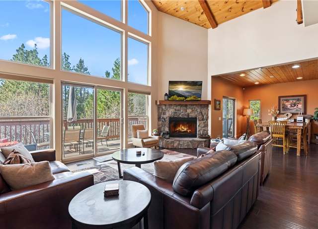 Property at 756 Brentwood Dr, Lake Arrowhead, CA 92352, 4 beds, 3 baths