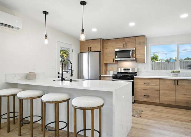 Property at 1143 Hemlock Ave, Imperial Beach, CA 91932, 3 beds, 2 baths