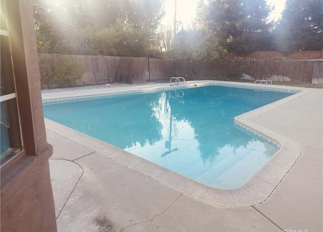 Property at 9819 Etiwanda Ave, Northridge, CA 91325, 4 beds, 3 baths