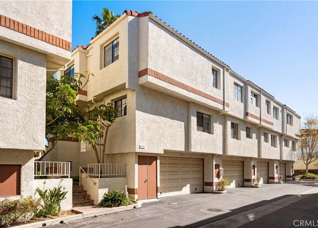Property at 2931 Plaza Del Amo #137, Torrance, CA 90503, 3 beds, 2.5 baths