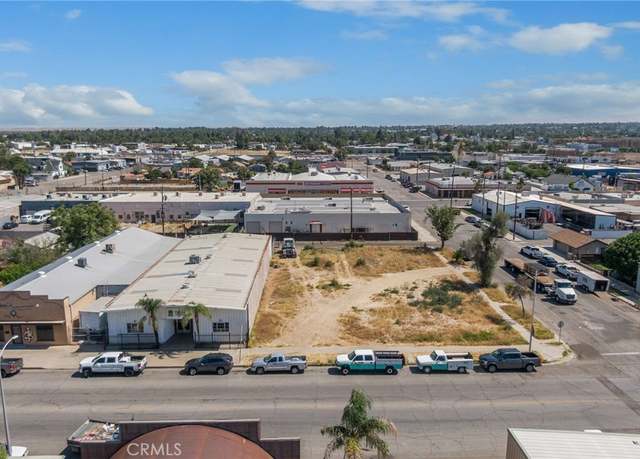 Property at 426 E 18th St, Bakersfield, CA 93305