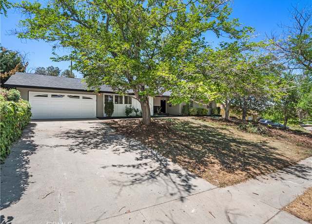 Property at 38537 Desert View Dr, Palmdale, CA 93551, 4 beds, 3 baths