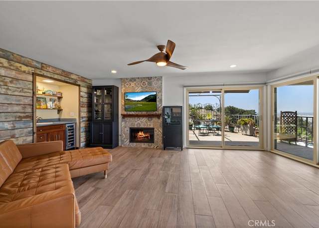 Property at 2700 E Panorama Dr #208, Signal Hill, CA 90755, 3 beds, 2 baths