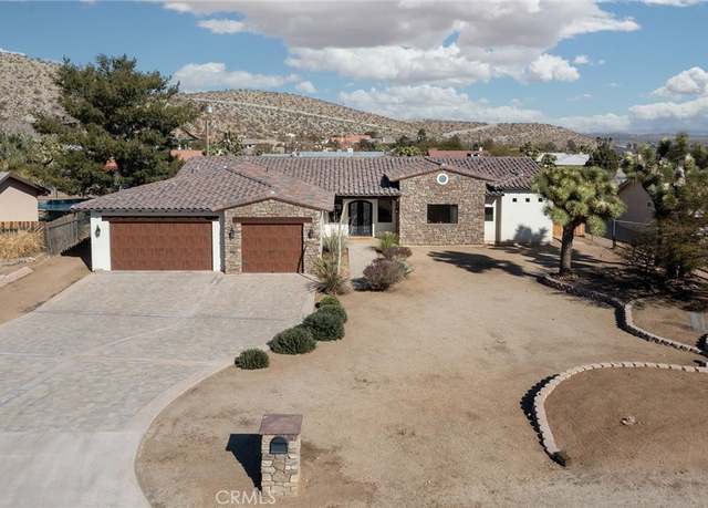 Property at 57966 Desert Gold Dr, Yucca Valley, CA 92284, 3 beds, 3 baths