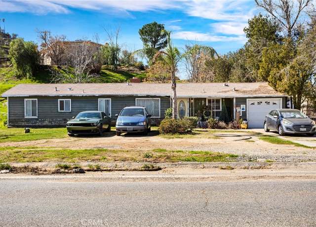 Property at 11178 Locust Ave, Bloomington, CA 92316, 3 beds, 1 bath