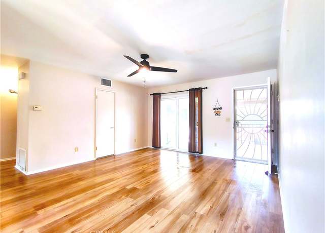 Property at 26373 Oak Highland Dr Unit E, Newhall, CA 91321, 2 beds, 1 bath