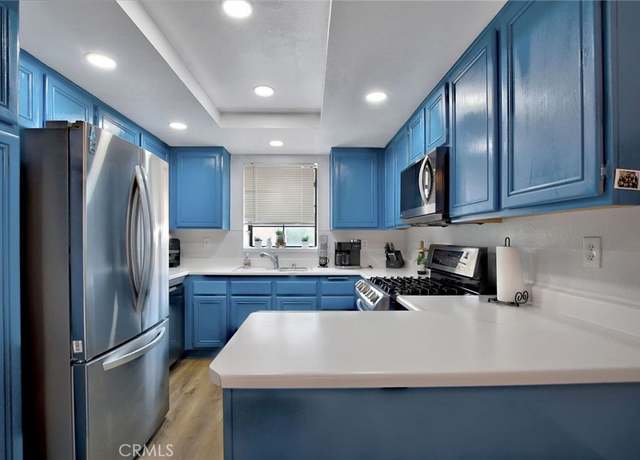 Property at 18121 Erik Ct #314, Canyon Country, CA 91387, 2 beds, 2 baths