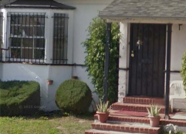 Property at 3702 W 59th Pl, Los Angeles, CA 90043, 2 beds, 2 baths