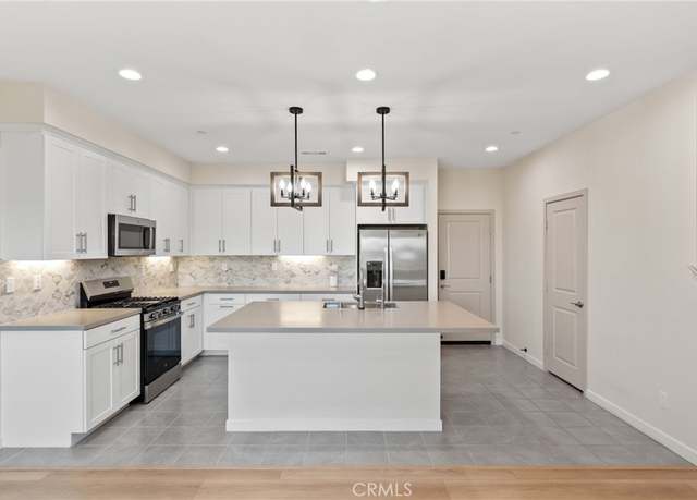 Property at 32315 Tannat Dr, Temecula, CA 92591, 2 beds, 2.5 baths