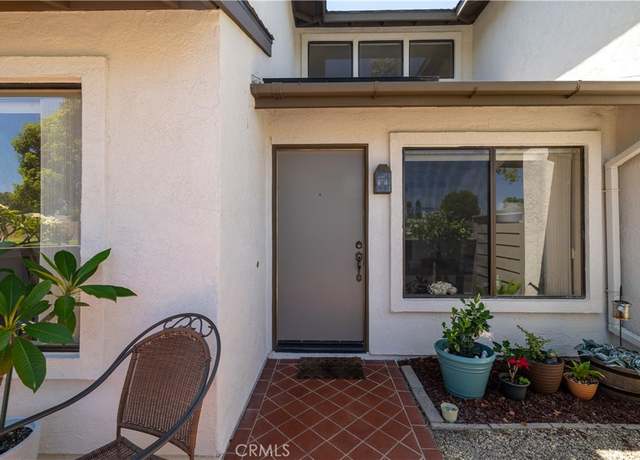 Property at 1302 N Mako Ln #2, Anaheim, CA 92801, 2 beds, 1.5 baths