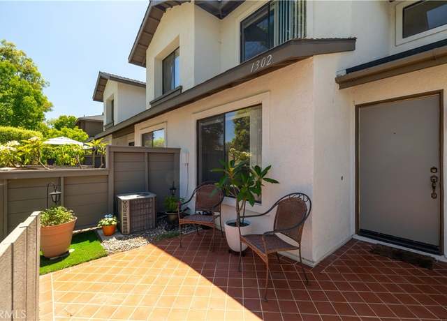 Property at 1302 N Mako Ln #2, Anaheim, CA 92801, 2 beds, 1.5 baths